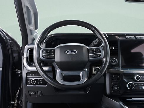 Used 2024 Ford F250 Lariat w/ Lariat Ultimate Package AWD/4WD image 10