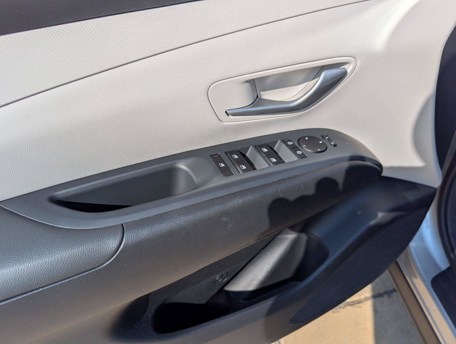 Used 2025 Hyundai Tucson SEL FWD image 14