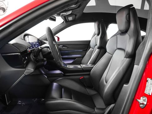 Used 2022 Porsche Taycan GTS image 5