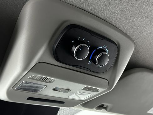 Used 2023 Ford Transit 350 XLT image 18