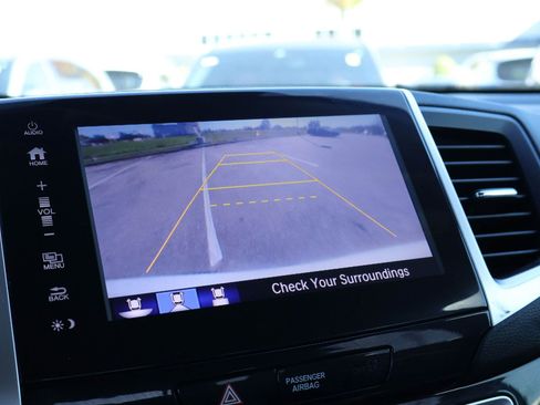 Used 2017 Honda Pilot Touring image 27