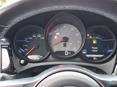 Used 2020 Porsche Macan S image 25