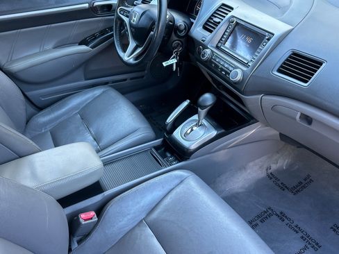 Used 2010 Honda Civic EX-L image 16
