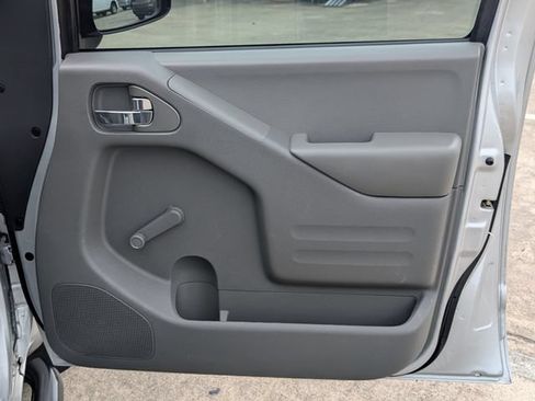 Used 2019 Nissan Frontier S RWD image 21