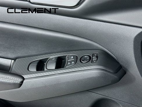 Used 2024 Nissan Altima 2.5 SV image 24