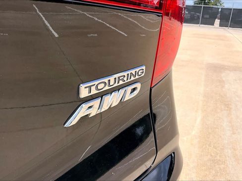 Used 2018 Honda Pilot Touring image 10