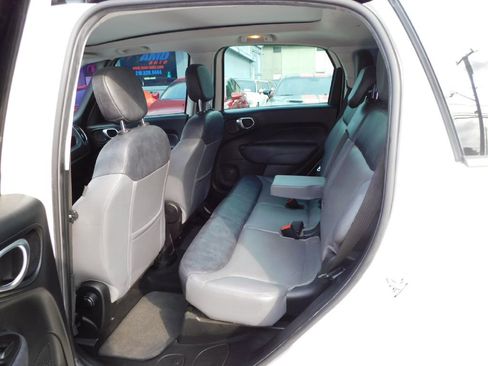 Used 2014 FIAT 500L Lounge image 19