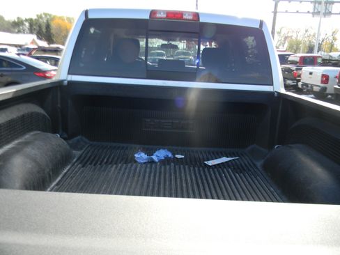 Used 2011 RAM 1500 Classic SLT w/ Remote Start & Security Group image 13