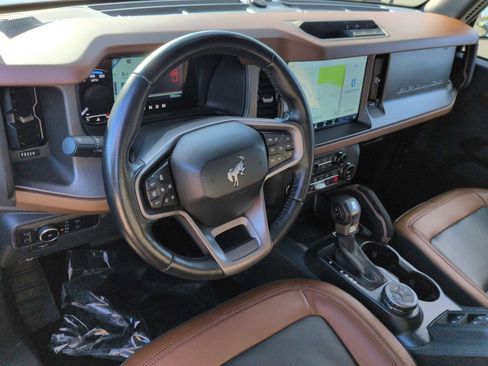Used 2024 Ford Bronco Outer Banks image 10