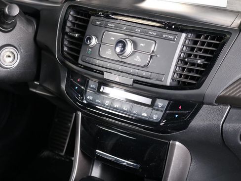 Used 2016 Honda Accord Sport image 32