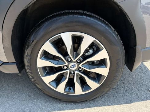 Certified 2025 Subaru Outback Limited AWD/4WD image 31