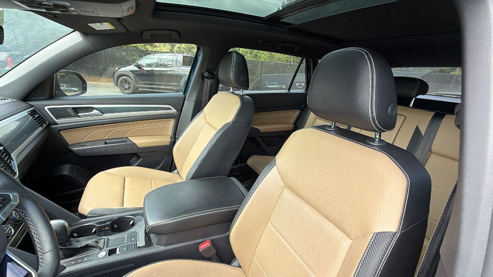 Used 2021 Volkswagen Atlas Cross Sport SEL FWD image 17