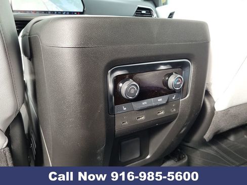 New 2026 Chevrolet Suburban Premier image 26