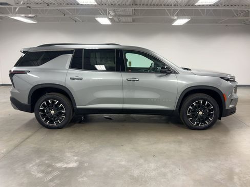 New 2026 Chevrolet Traverse LT w/ Sun and Wheel Package image 8