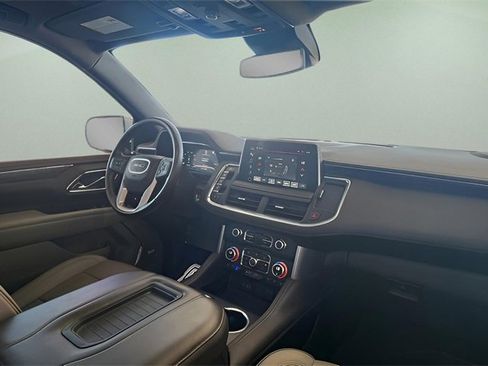 Used 2023 GMC Yukon SLT image 24