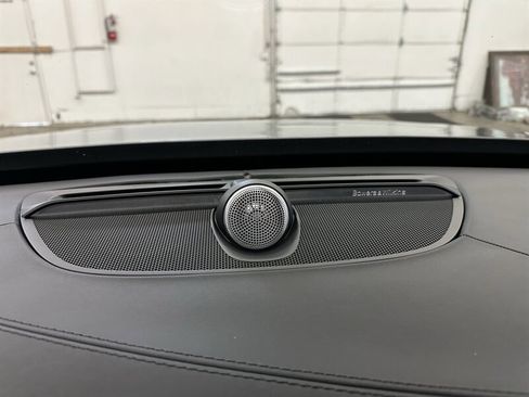 Used 2016 Volvo XC90 T8 Inscription w/ Vision Package image 24