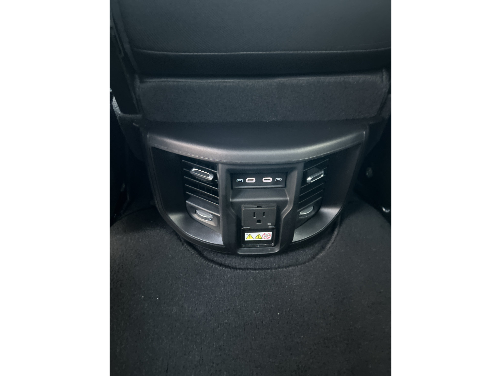 Used 2026 RAM 2500 Laramie AWD/4WD image 10