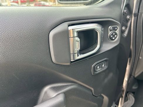 New 2026 Jeep Gladiator Sport AWD/4WD image 10