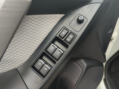 Used 2017 Subaru Forester 2.5i w/ Alloy Wheel Package image 14