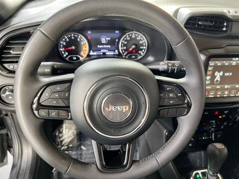 Used 2022 Jeep Renegade Altitude w/ Sun/Sound Group image 11