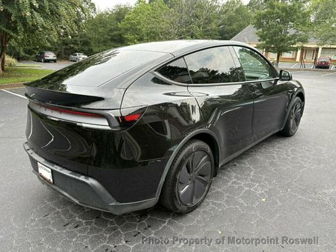 Used 2026 Tesla Model Y Long Range RWD image 7