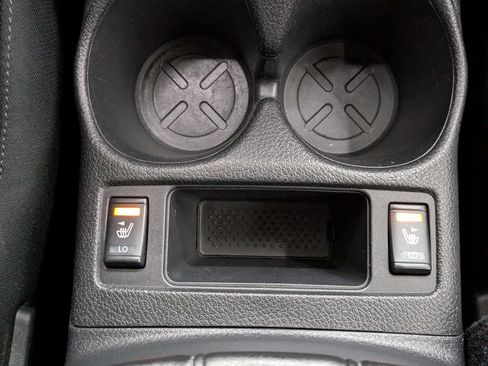 Used 2019 Nissan Rogue SV AWD/4WD image 8