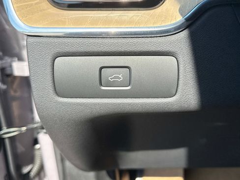 New 2026 Volvo XC60 B5 Plus w/ Climate Package image 30