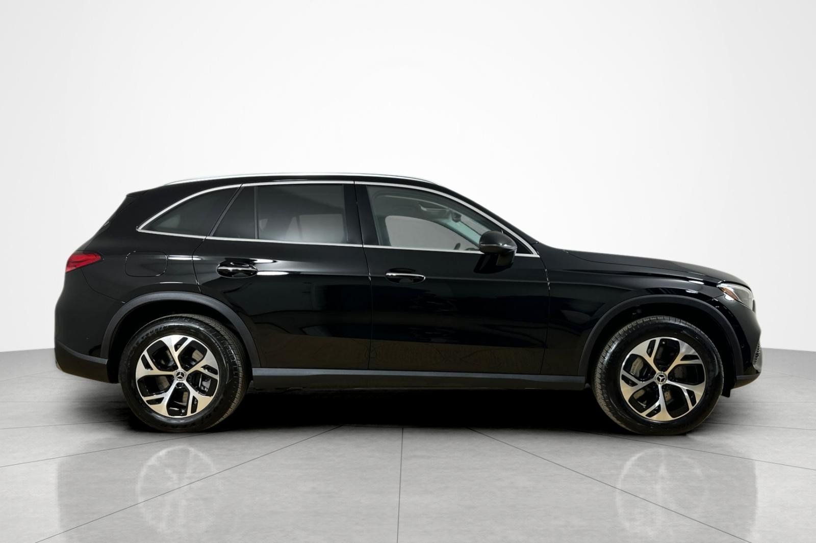 Used 2026 Mercedes-Benz GLC 350e 4MATIC image 6
