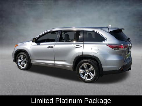 Used 2015 Toyota Highlander Limited Platinum AWD/4WD image 4