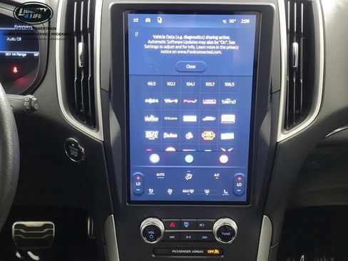 Certified 2024 Ford Edge ST-Line AWD/4WD image 23