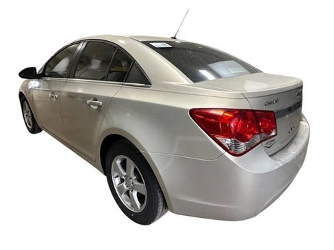 Used 2012 Chevrolet Cruze LT FWD image 3