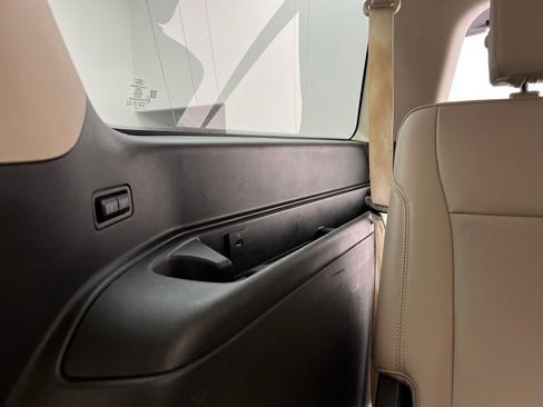 Used 2024 Ford Expedition Max XLT image 33