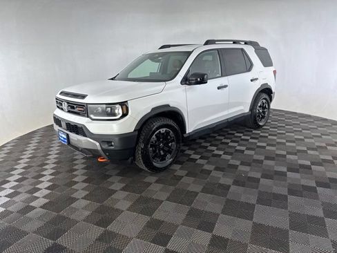 Used 2026 Honda Passport TrailSport Elite image 3