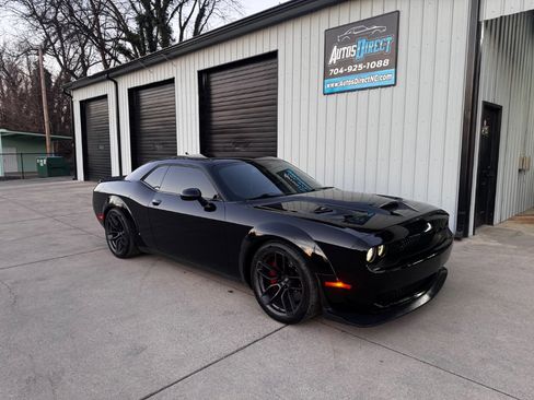 Used 2019 Dodge Challenger R/T Scat Pack w/ Widebody Package image 8