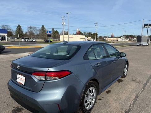 Used 2023 Toyota Corolla LE FWD image 5