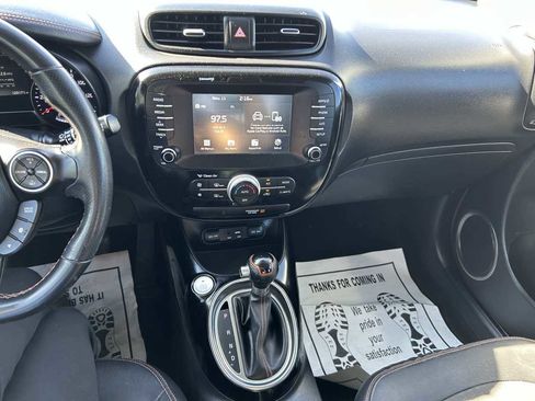 Used 2017 Kia Soul ! image 13