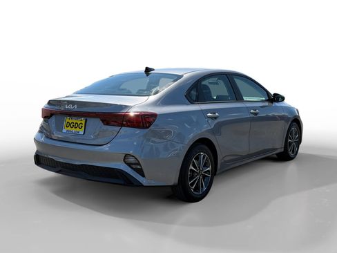 Used 2024 Kia Forte LXS image 5