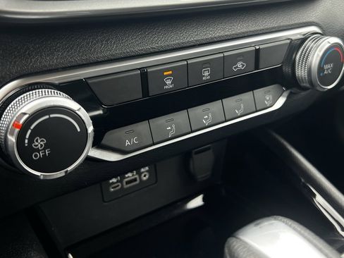 Used 2024 Nissan Altima 2.5 SV image 25