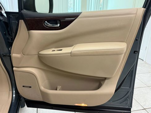 Used 2013 Nissan Quest SL image 22