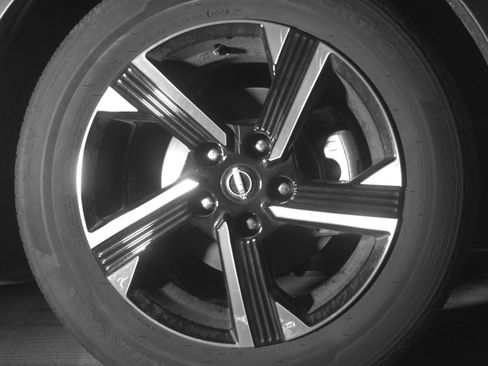 Used 2025 Nissan Sentra SV FWD image 15
