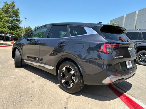 Used 2026 Kia Sportage LX FWD image 8