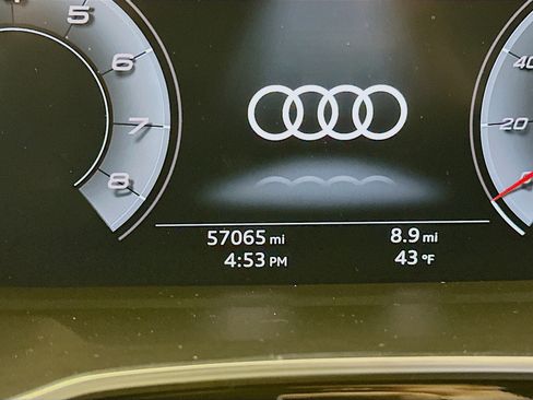 Used 2020 Audi Q3 2.0T Premium Plus w/ Premium Plus Package image 19