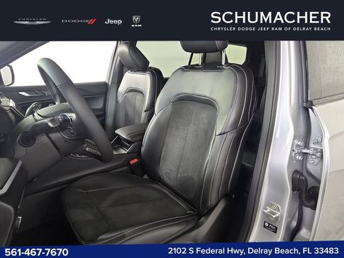 New 2025 Jeep Grand Cherokee L Laredo RWD image 7