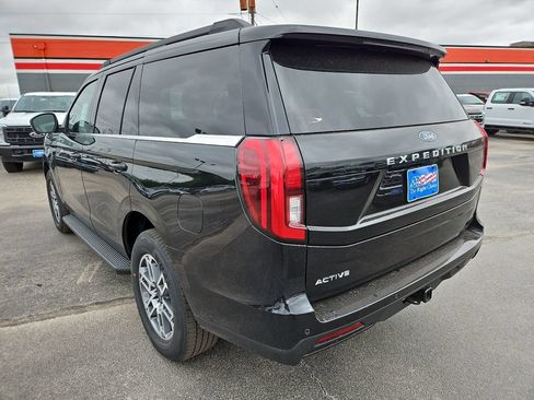 New 2026 Ford Expedition Active RWD image 9