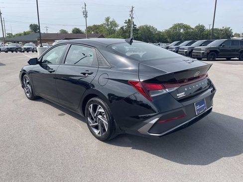 Certified 2025 Hyundai Elantra Sport FWD image 3