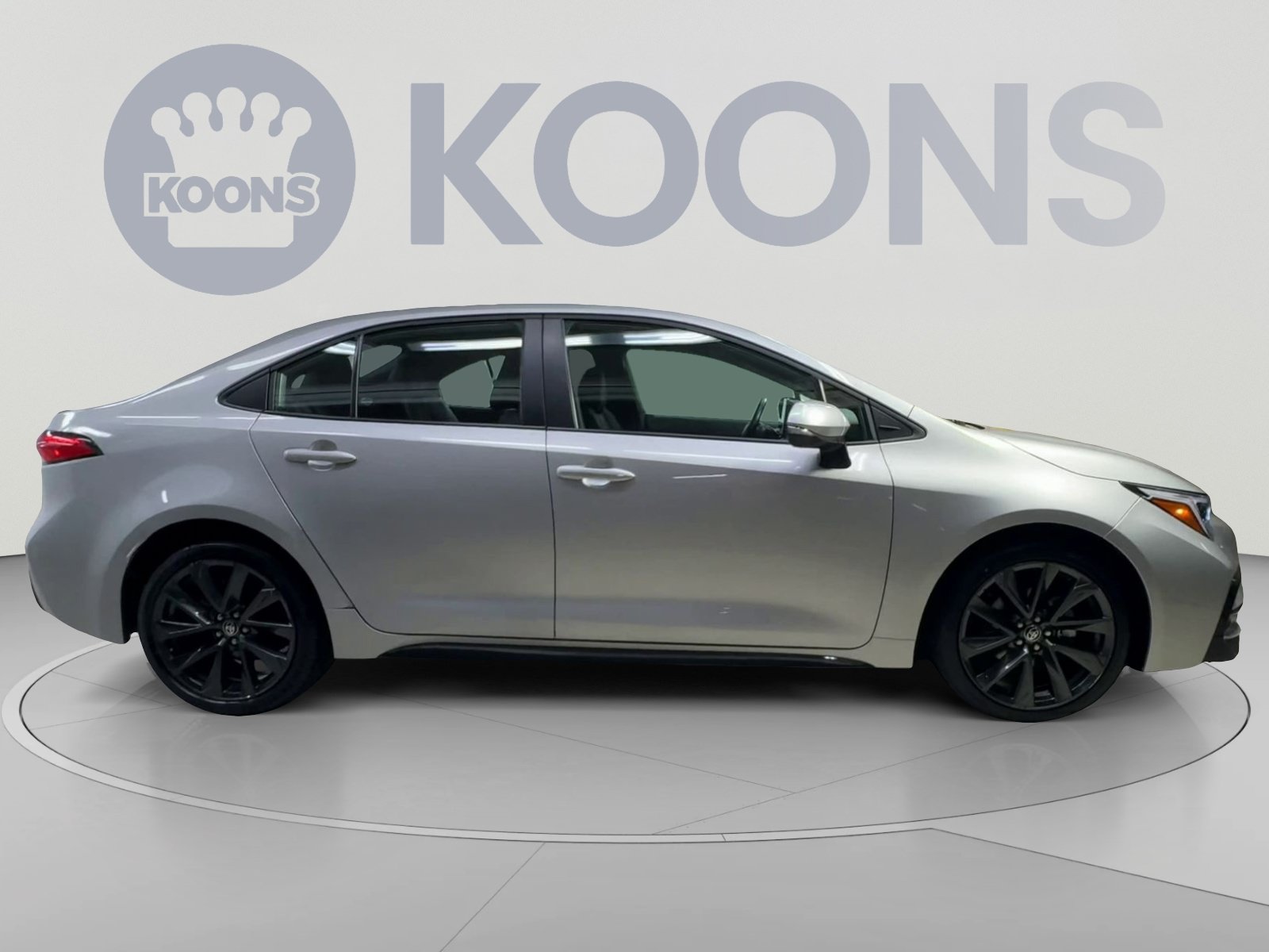 Used 2025 Toyota Corolla SE FWD image 12