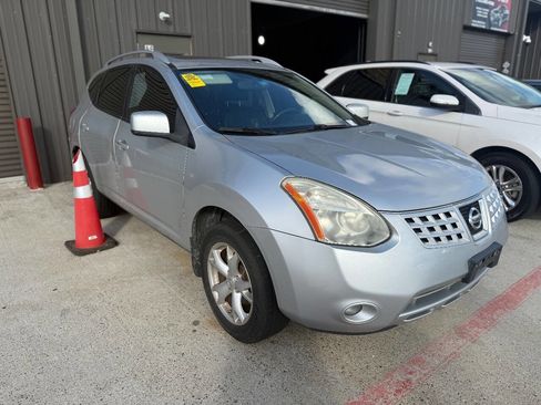 Used 2009 Nissan Rogue SL w/ Premium Pkg image 6
