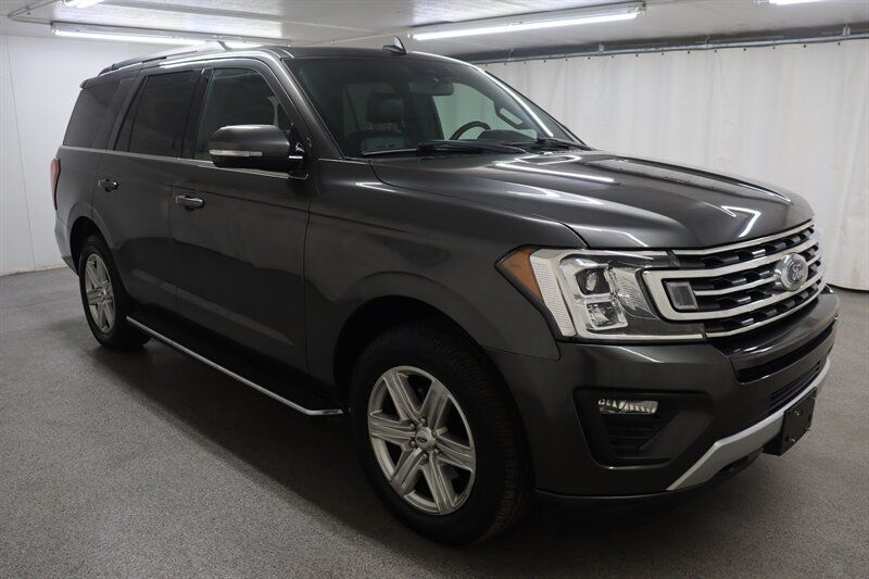 Used 2019 Ford Expedition XLT w/ Equipment Group 202A AWD/4WD image 1