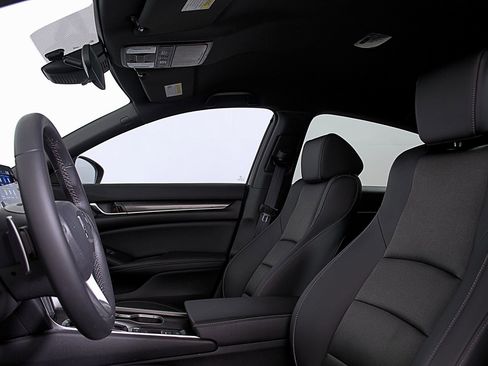 Used 2022 Honda Accord Sport image 22