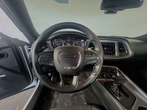 Used 2018 Dodge Challenger R/T image 14